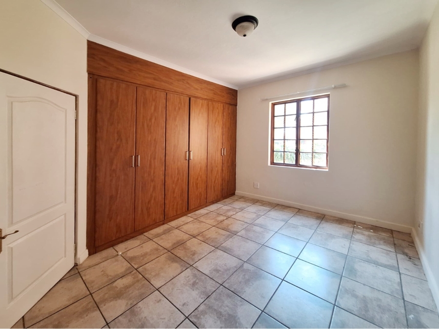 To Let 3 Bedroom Property for Rent in Meerhof North West
